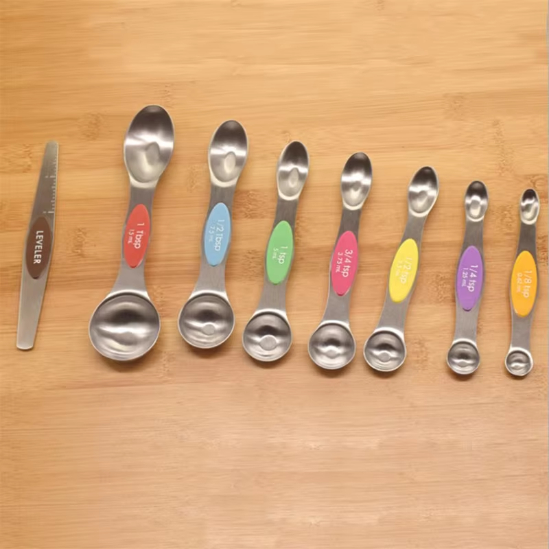 Maßgeschneidertes, heiß verkauftes magnetisches Messlöffel-Set/Doppelend-Design für Trockene und Flüssigkeiten/Küchenzubehör-Gadget-Metall-Set mit 8 Stück