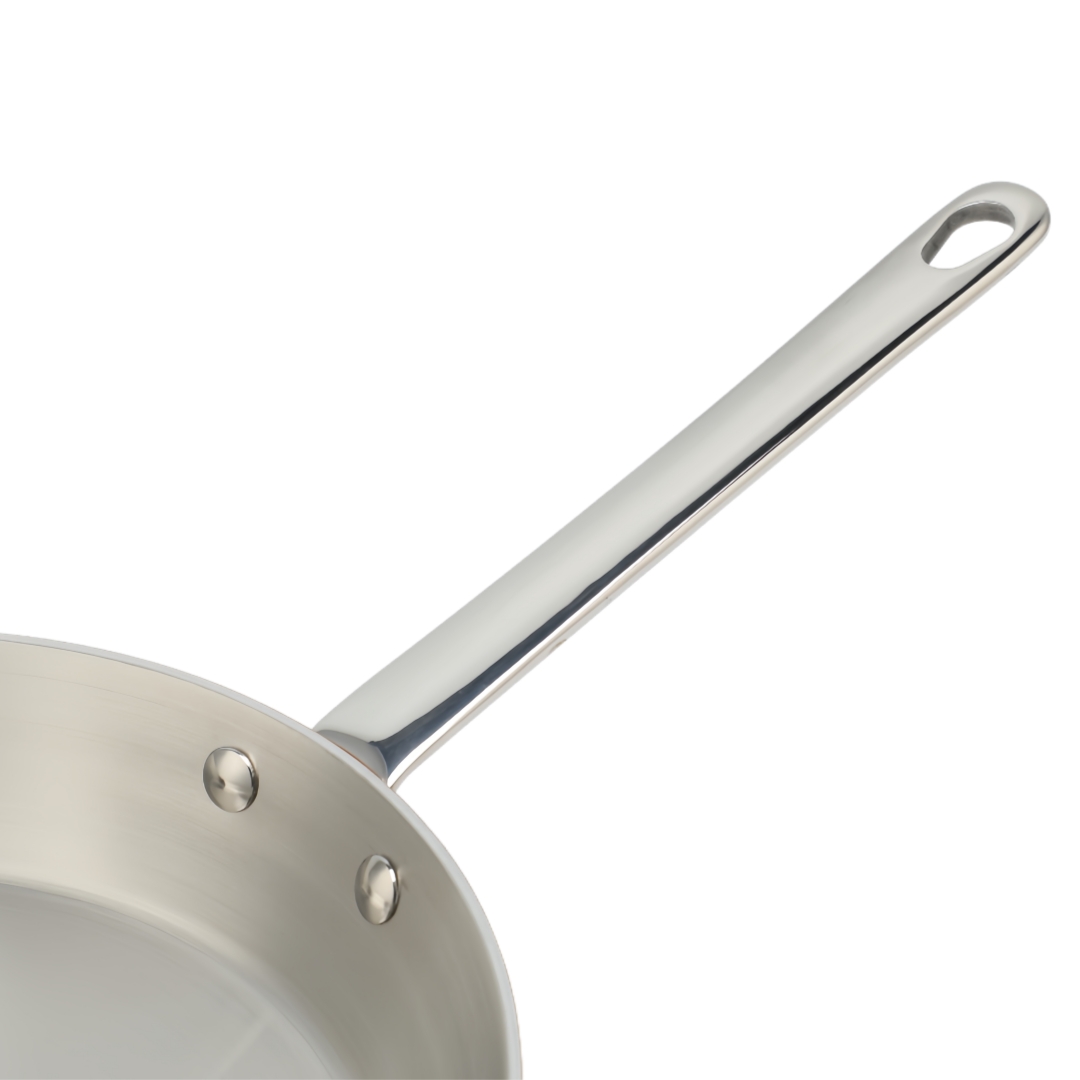 Heißer Verkauf Großhandel 3 Schicht Kupfer Dreilagige Edelstahlpfanne 20/24/26/28 cm 8 Zoll/10 Zoll/12 Zoll Nichtbeschichtung Kochgeschirr Bratpfanne