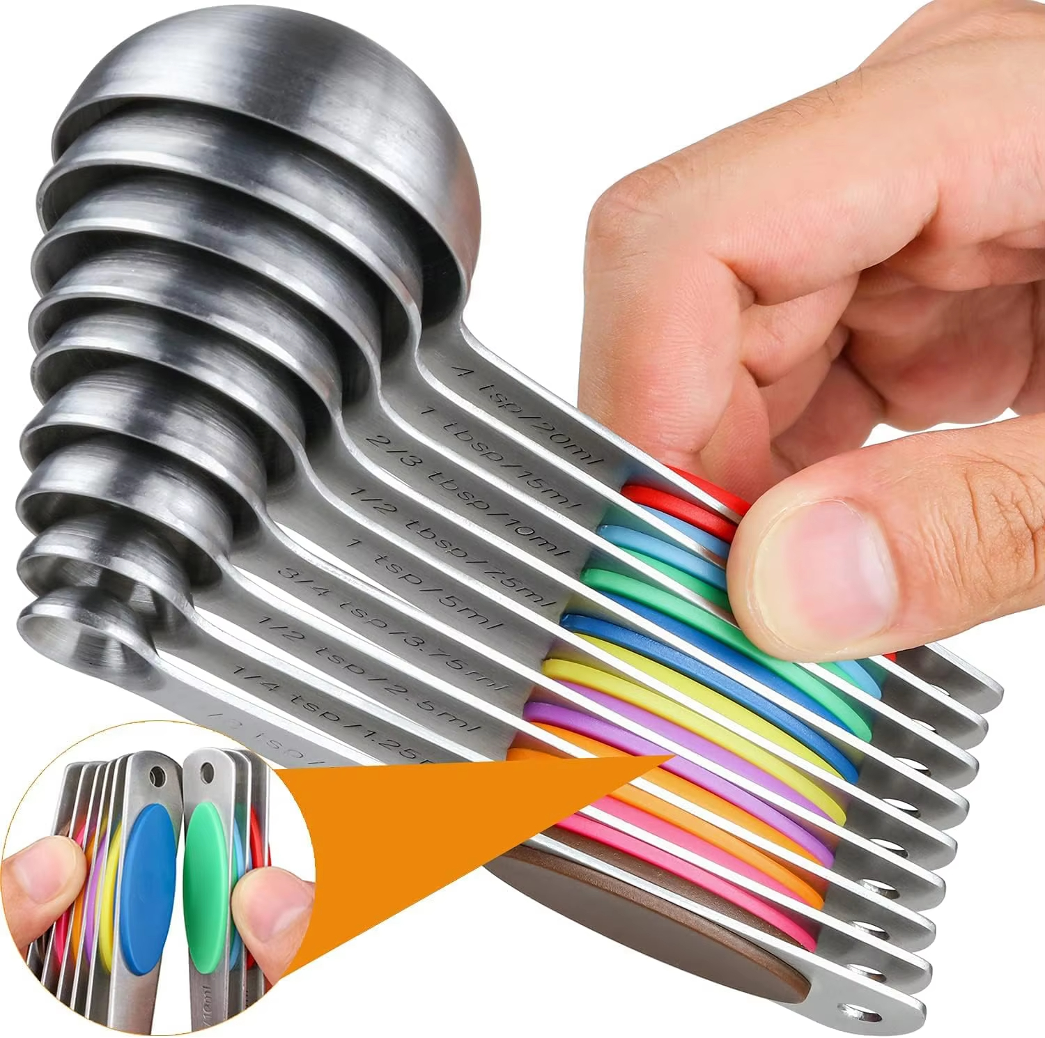 Set aus magnetischen Kaffeemessbechern und -löffeln aus Edelstahl