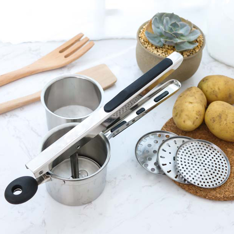 Auf Lager Kartoffelpresse aus Edelstahl für Kartoffelpüree, Gemüse und Obst. Kartoffelpresse
